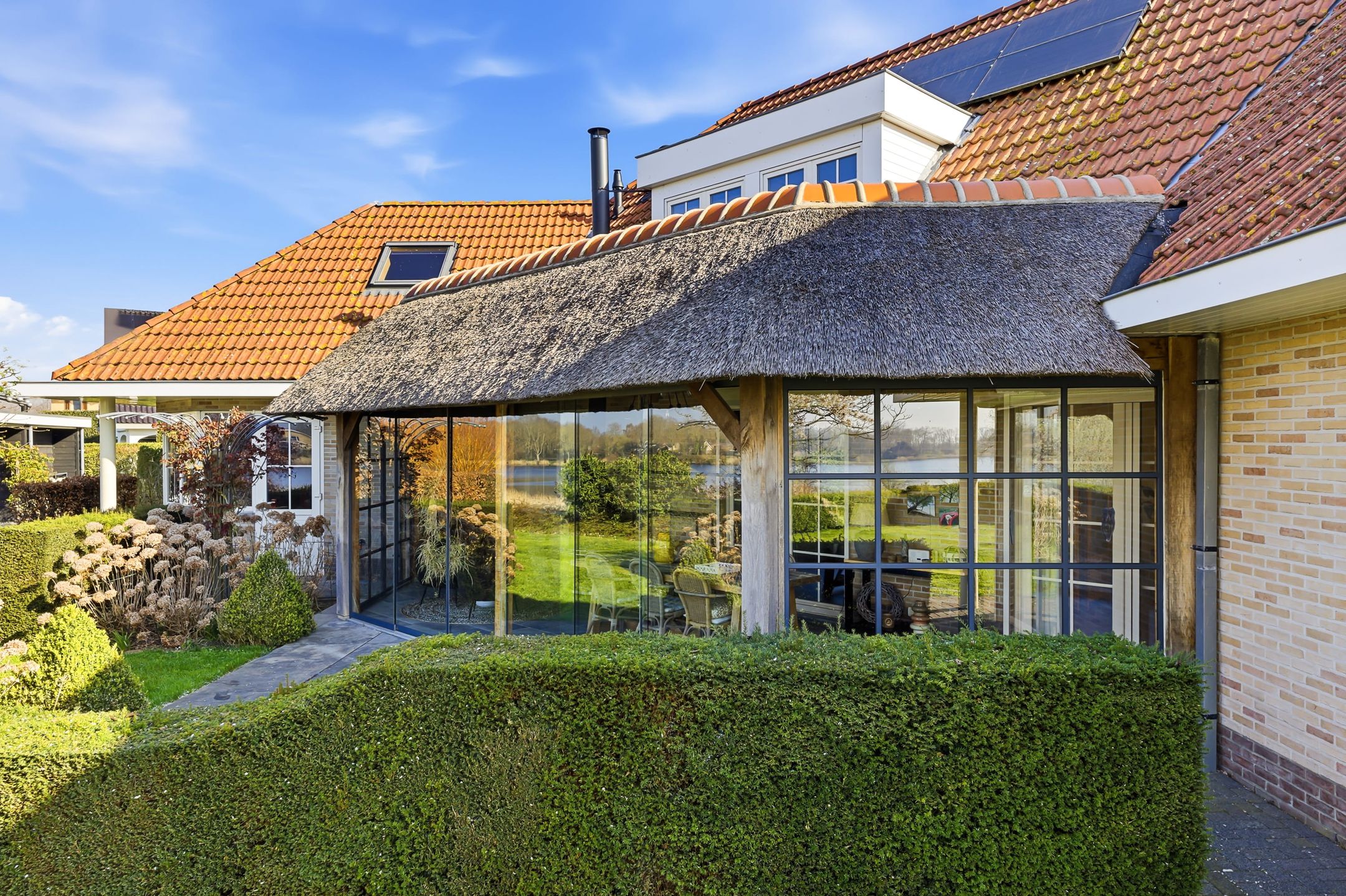 Luxury waterfront villa with wellness facilities and energy label A near Otheense Kreek — 57