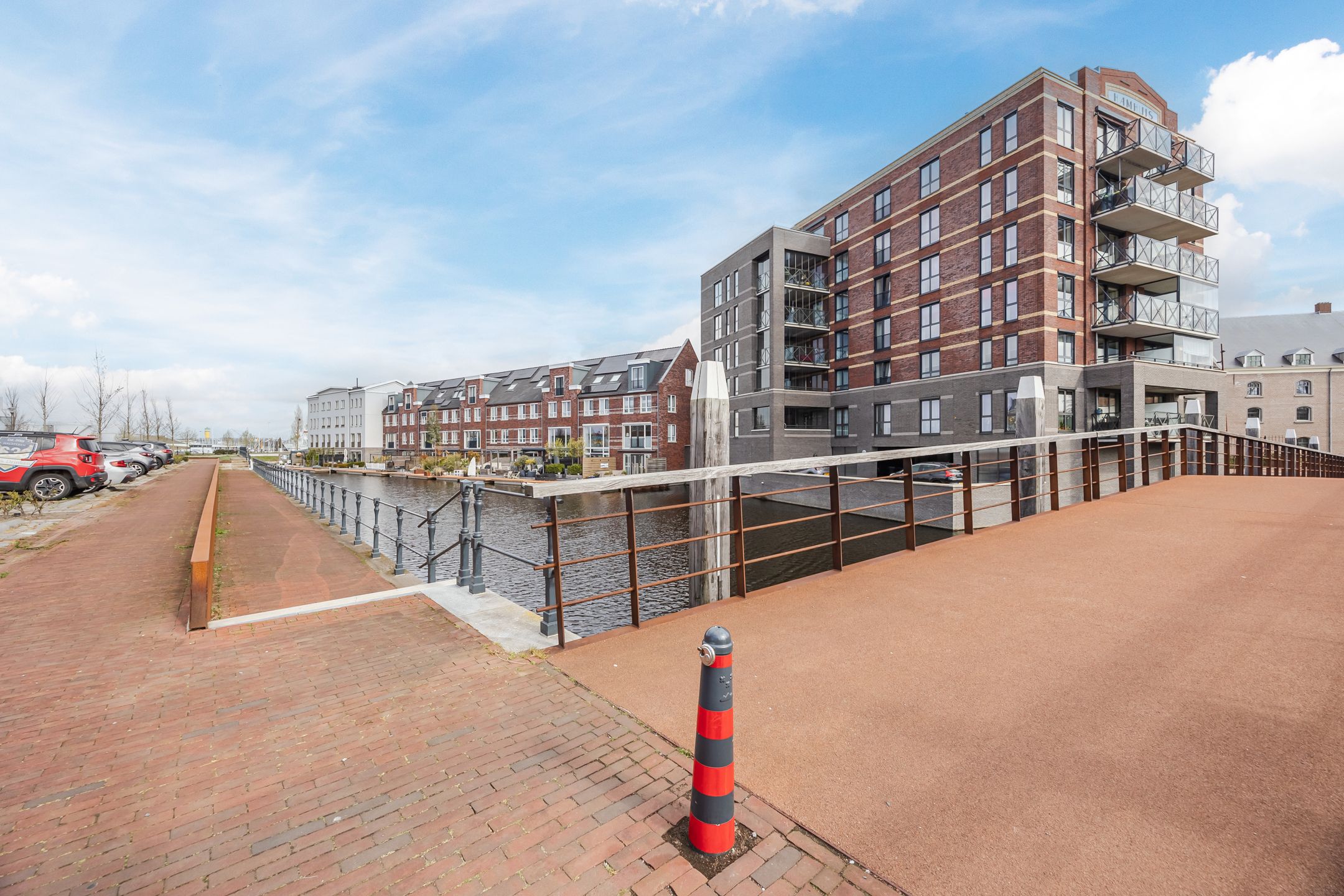 Modern Energy-Efficient Terraced Home with Private Parking in Bergen op Zoom — 42