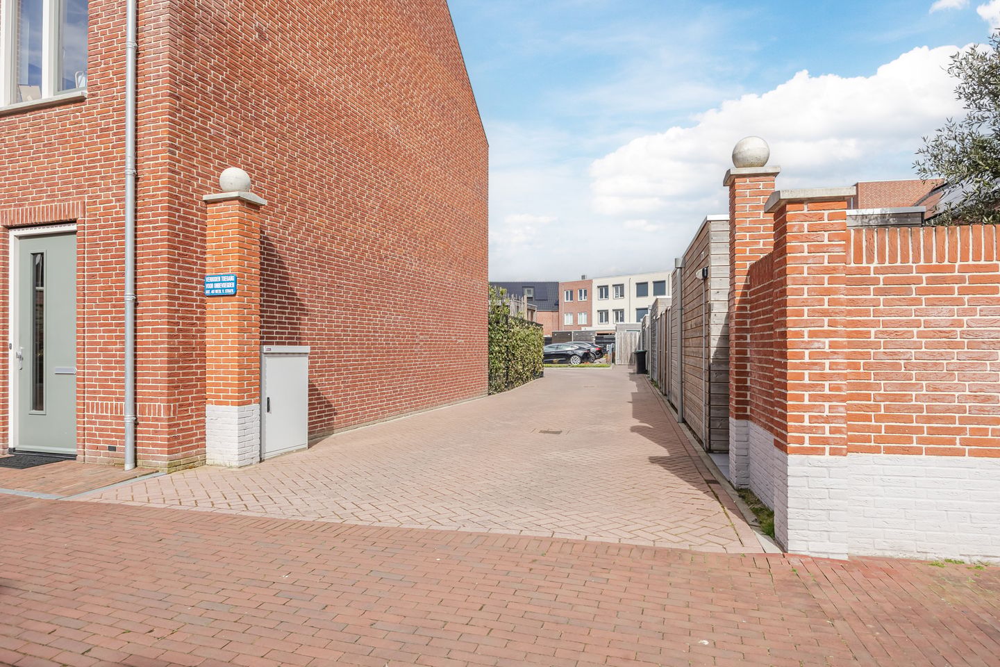 Modern Energy-Efficient Terraced Home with Private Parking in Bergen op Zoom — 40