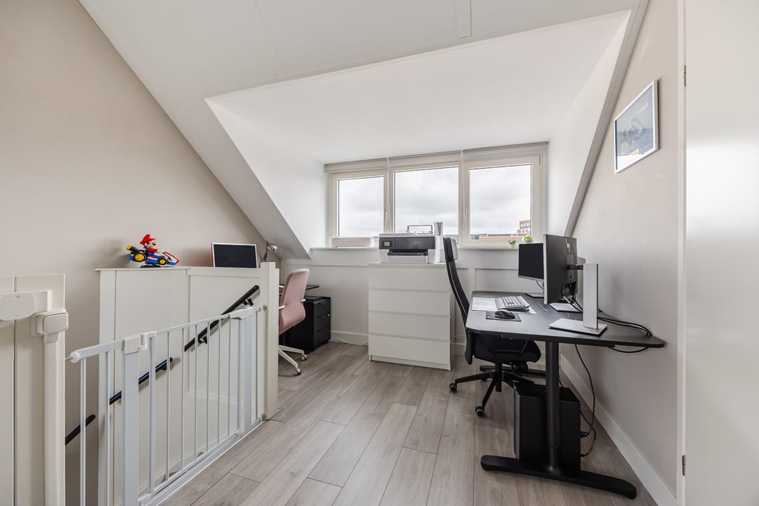 Modern Energy-Efficient Terraced Home with Private Parking in Bergen op Zoom — 37