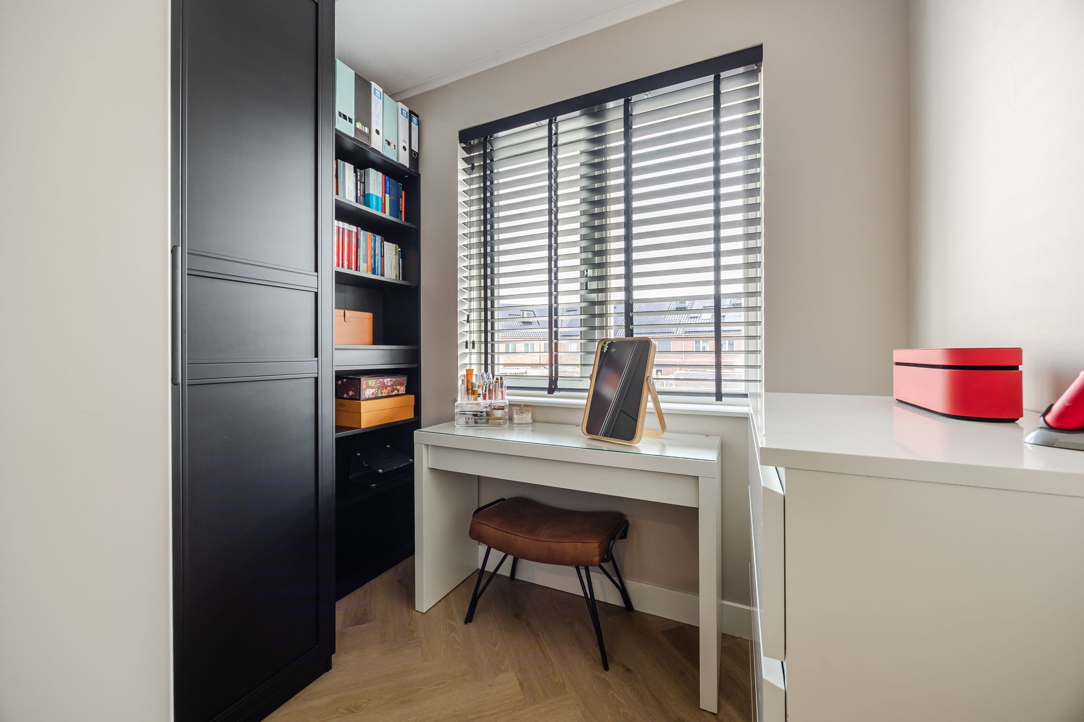 Modern Energy-Efficient Terraced Home with Private Parking in Bergen op Zoom — 27