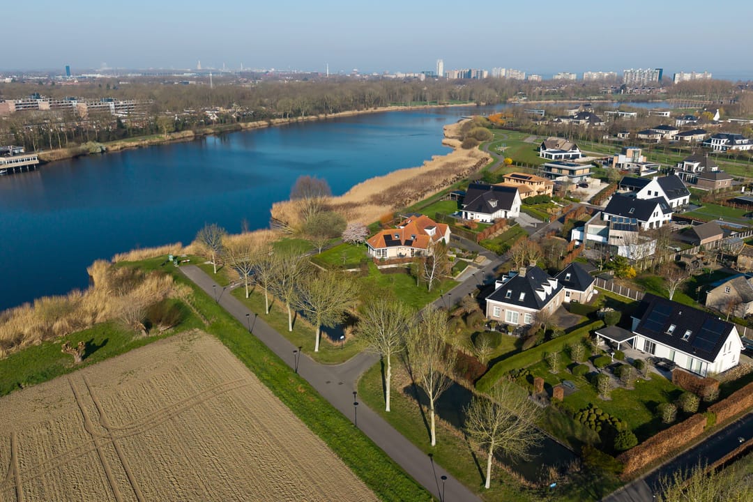 Luxury waterfront villa with wellness facilities and energy label A near Otheense Kreek — 83