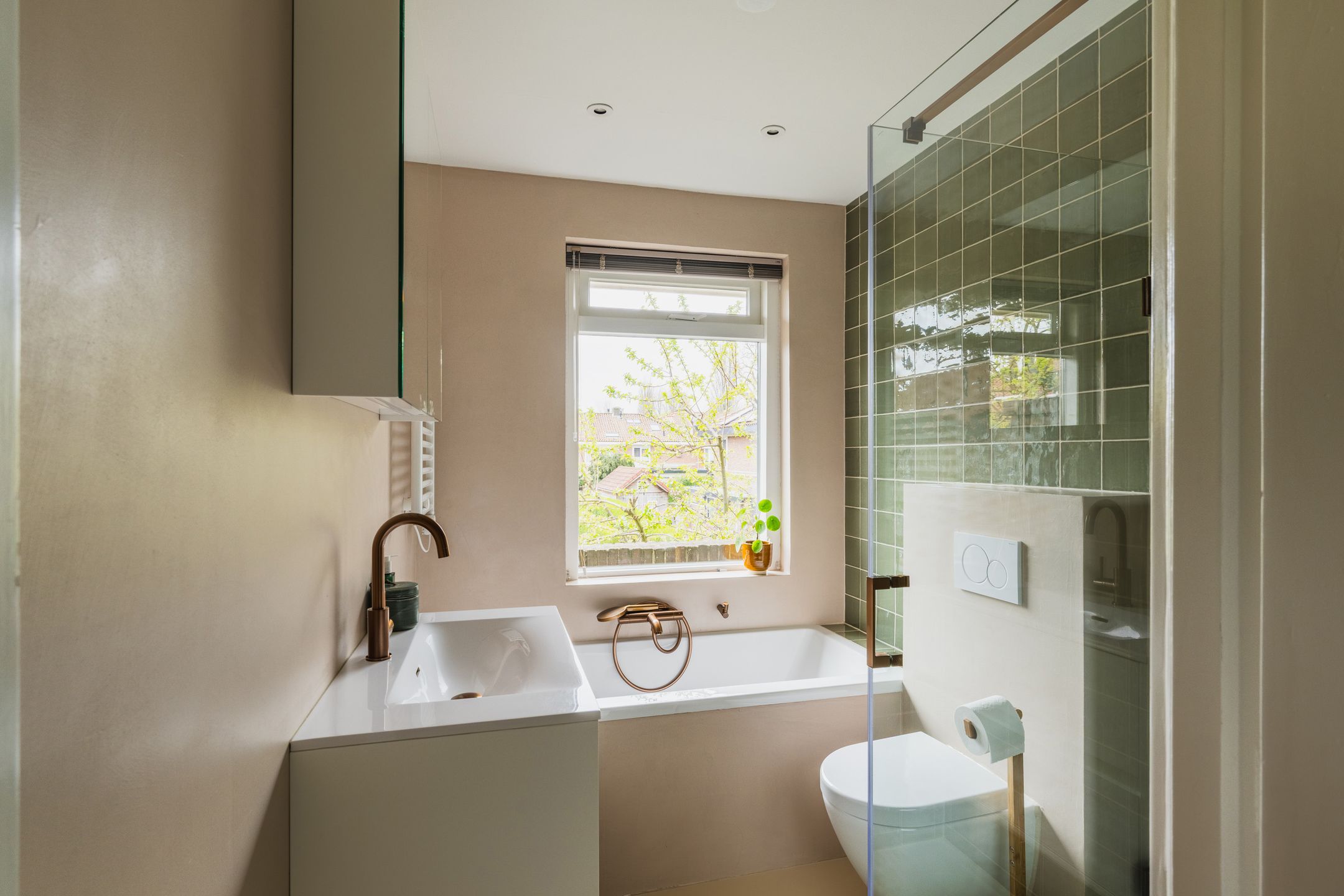 Foto 36 van Adrianalaan 261