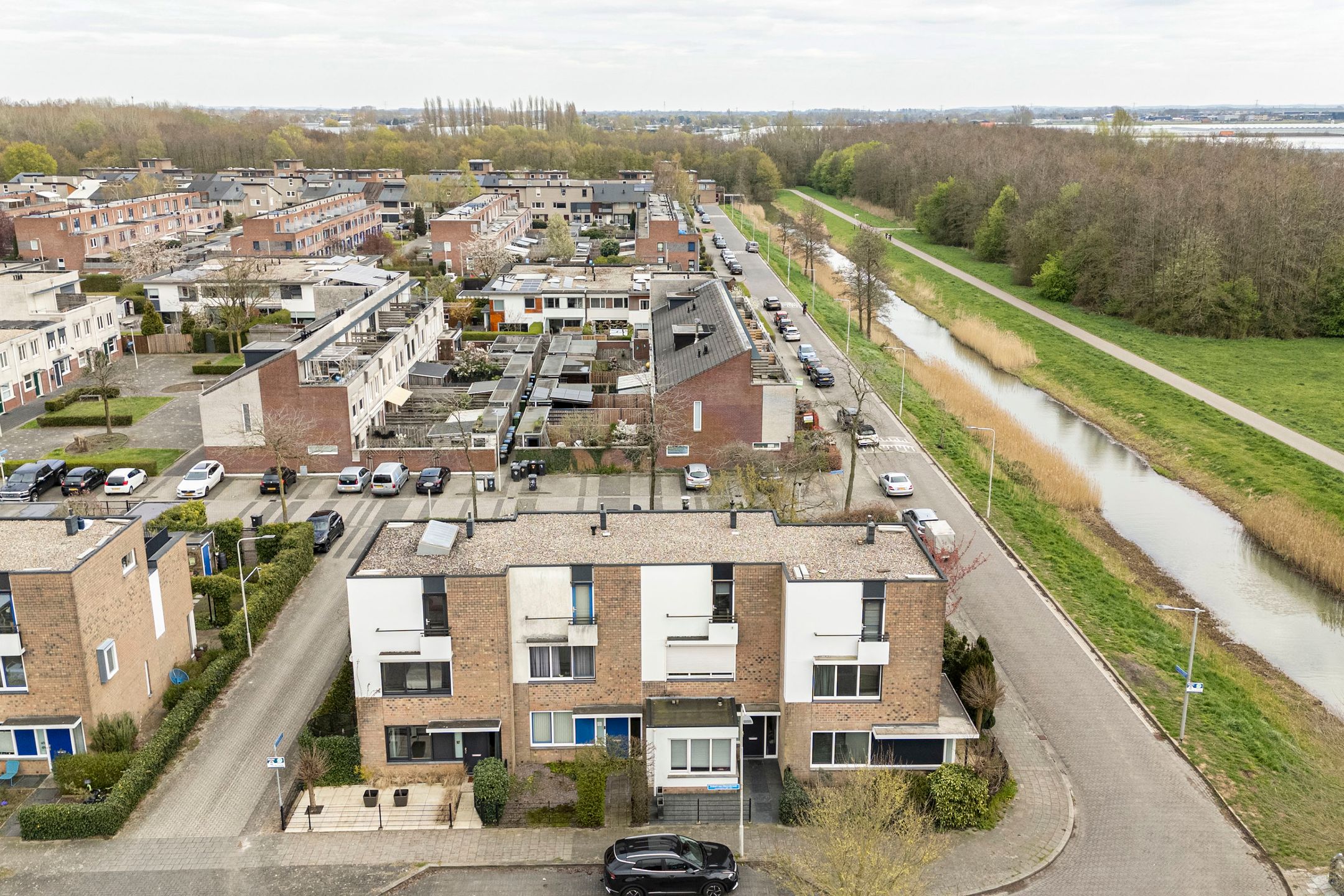 Foto 36 van Albert van Dalsumlaan 97