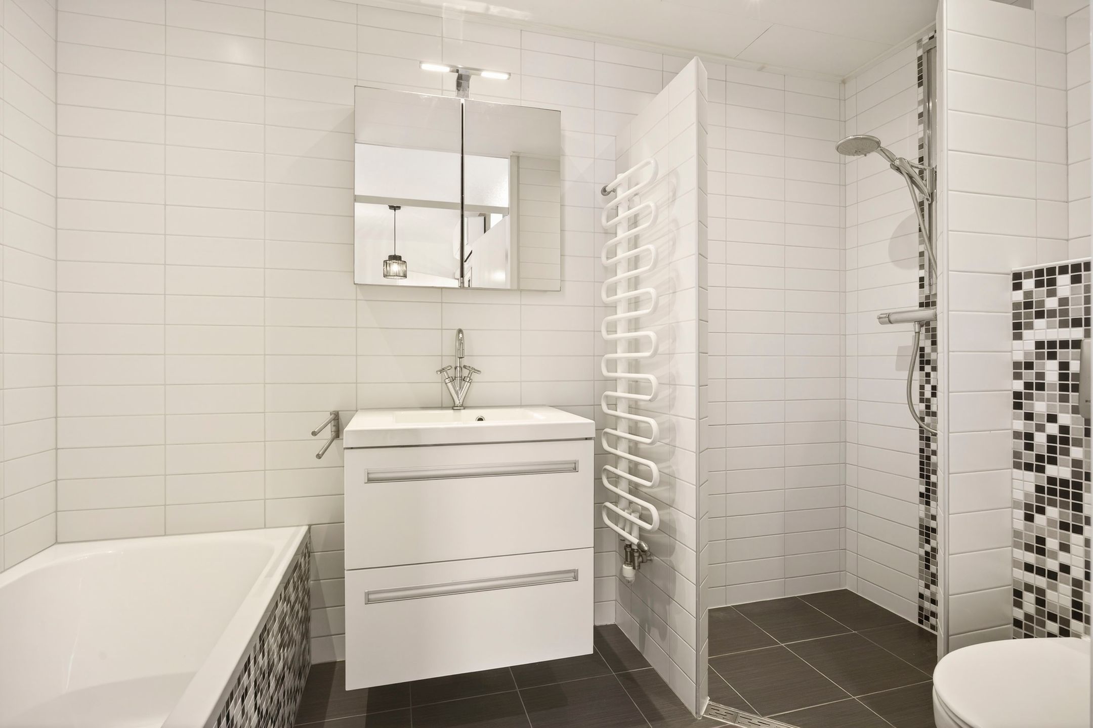 Foto 27 van Albert van Dalsumlaan 97