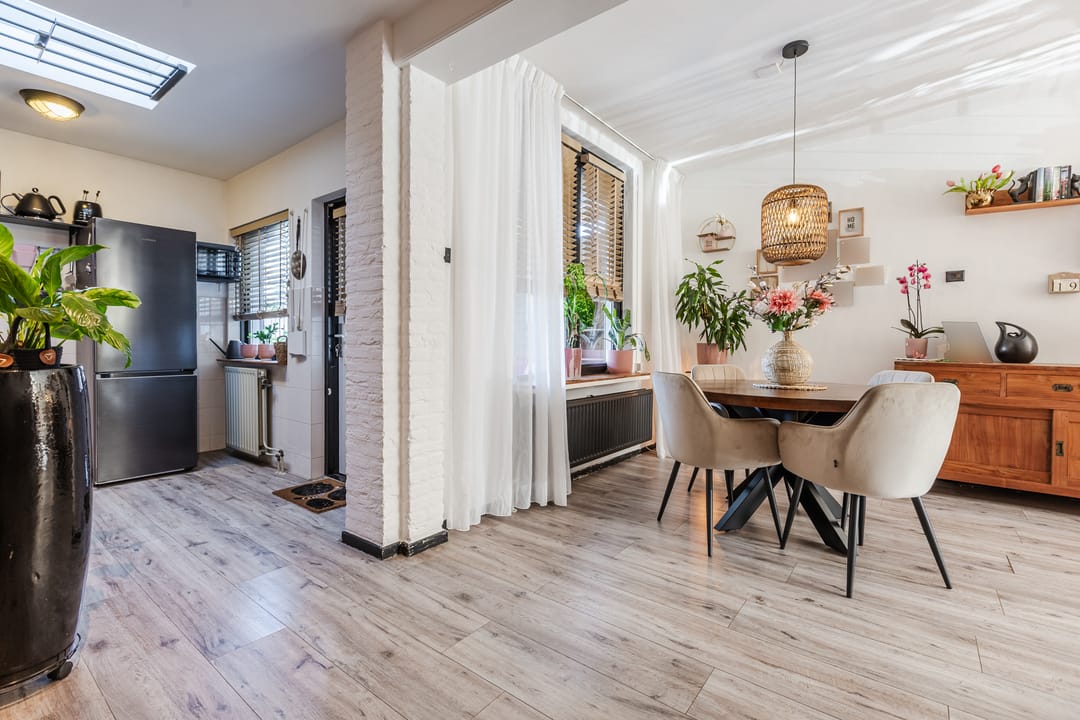 Foto 8 van Outshoornstraat 40