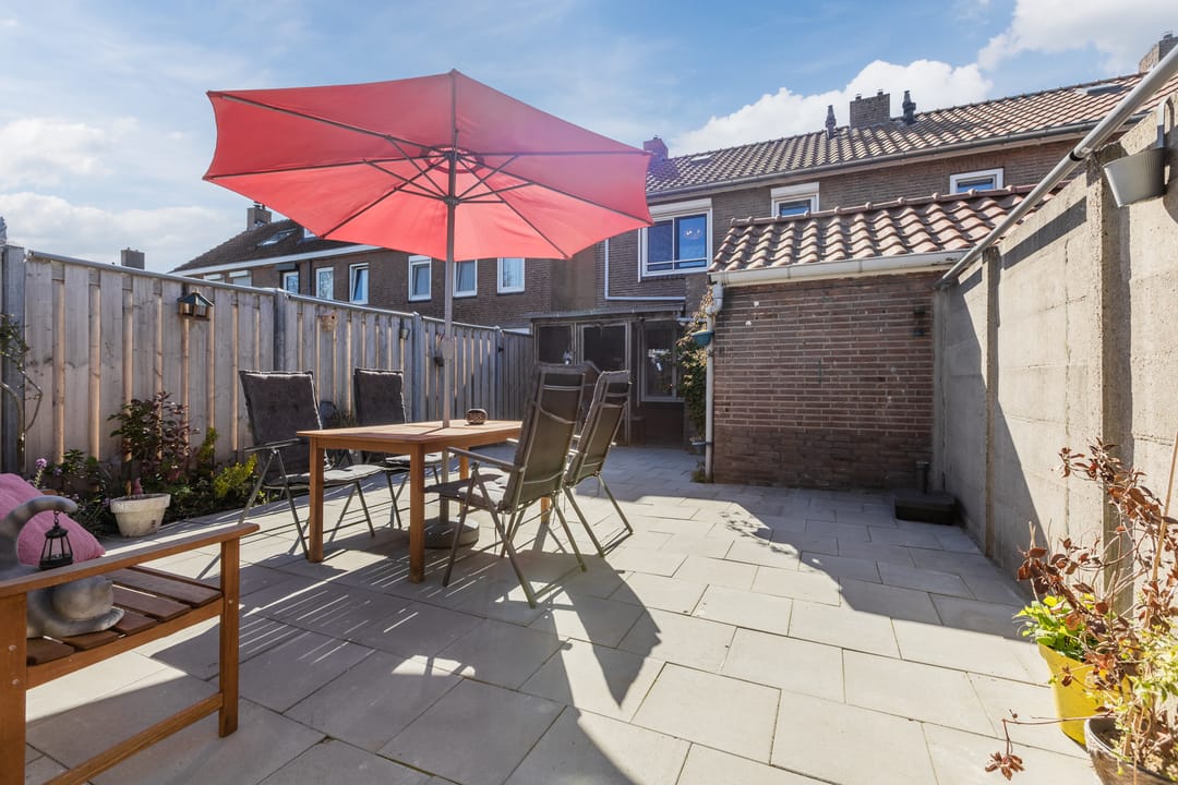 Foto 31 van Outshoornstraat 40