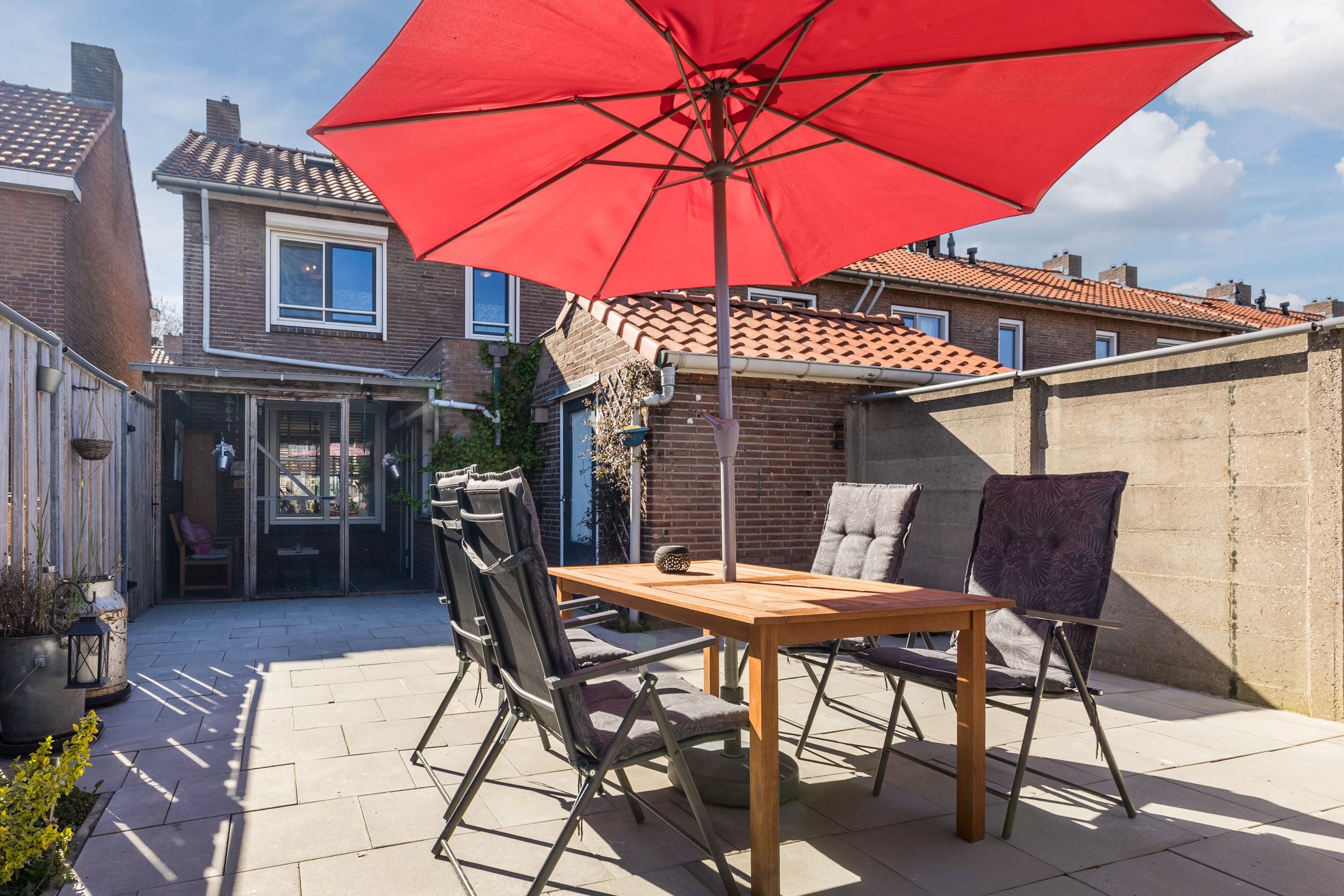 Foto 27 van Outshoornstraat 40