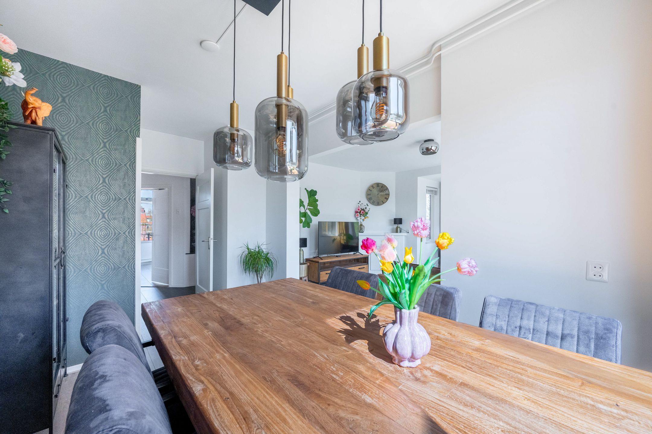 Photo 12 of Sir Winston Churchillln 188