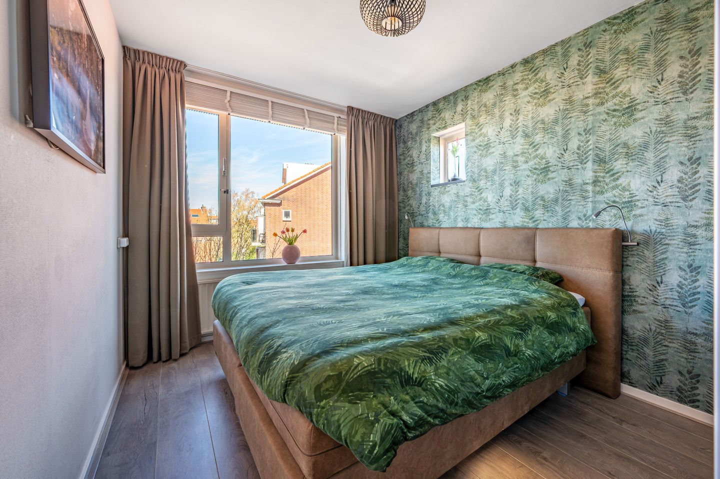 Photo 20 of Sir Winston Churchillln 188