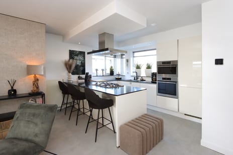 Peseta 32 tertiary image