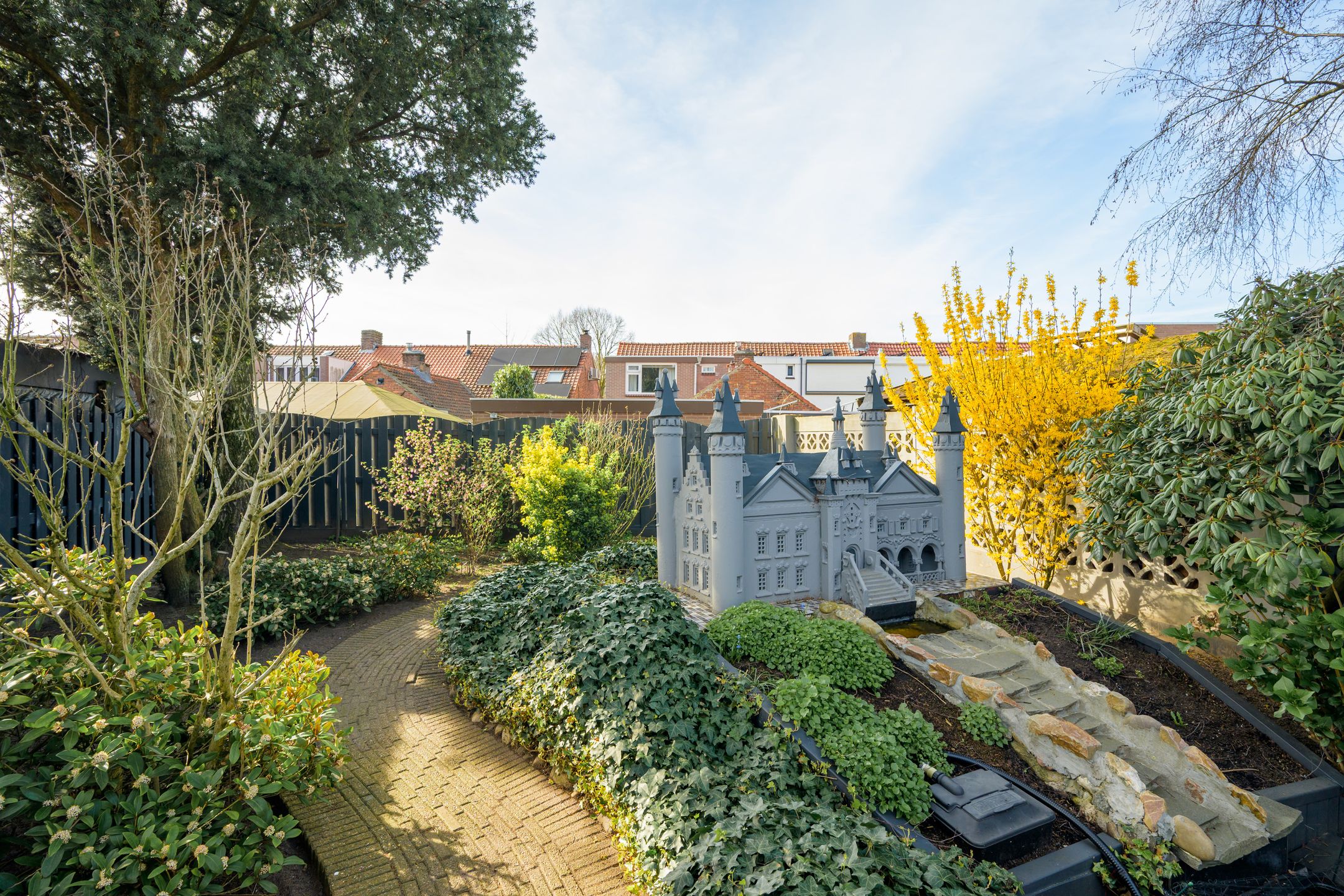 Foto 24 van Middenlaan 18