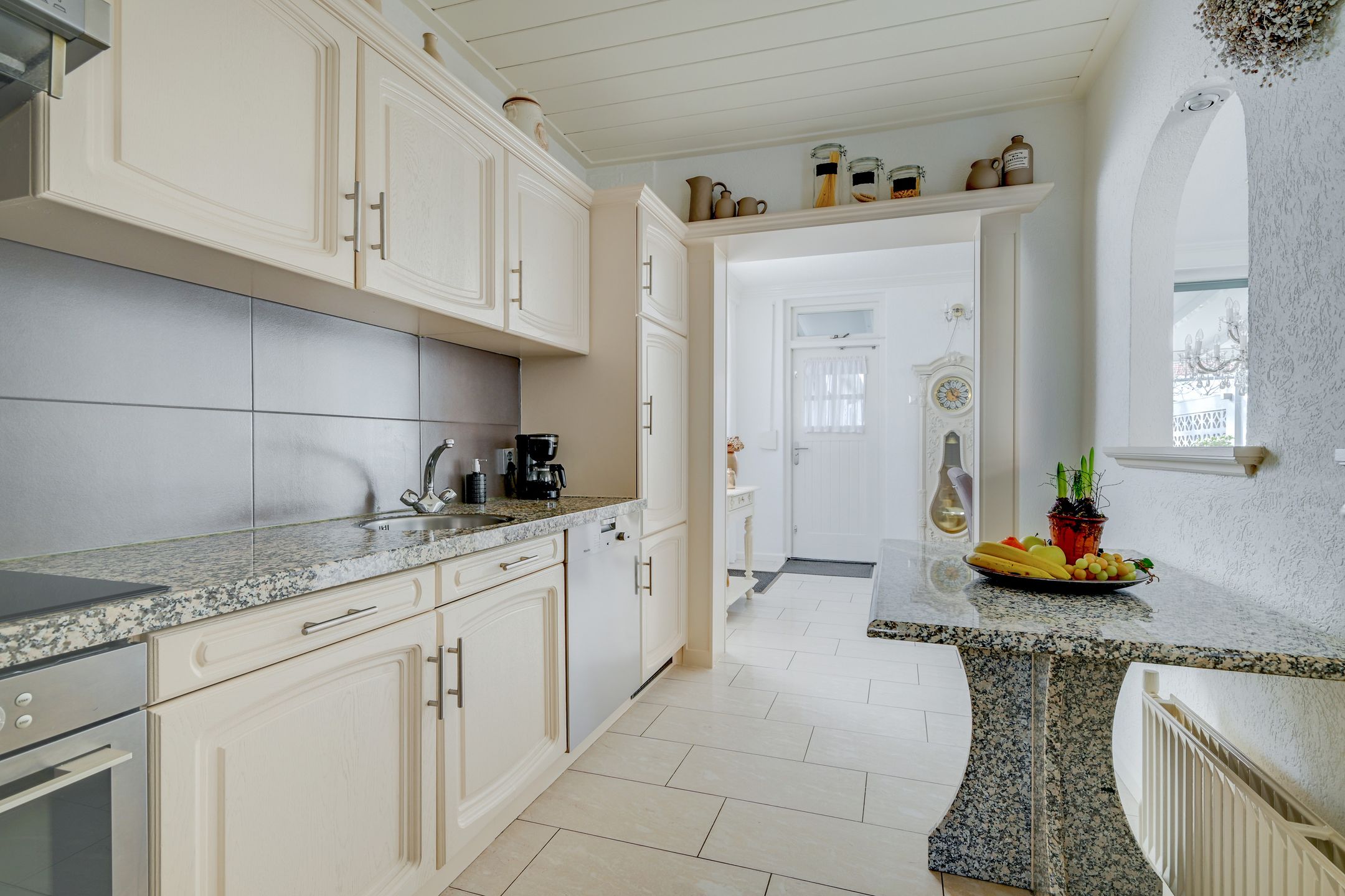 Foto 9 van Middenlaan 18