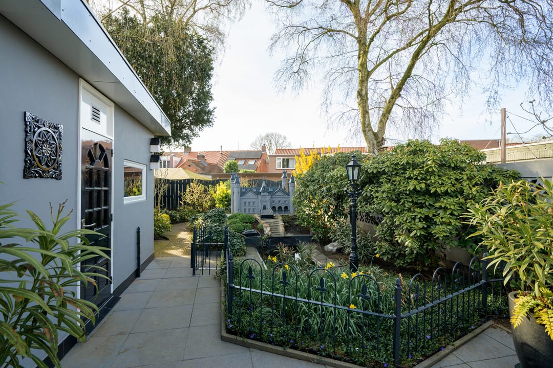 Foto 23 van Middenlaan 18