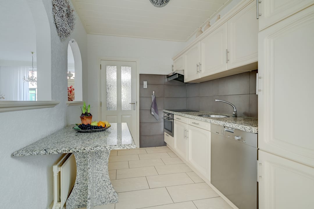 Foto 8 van Middenlaan 18