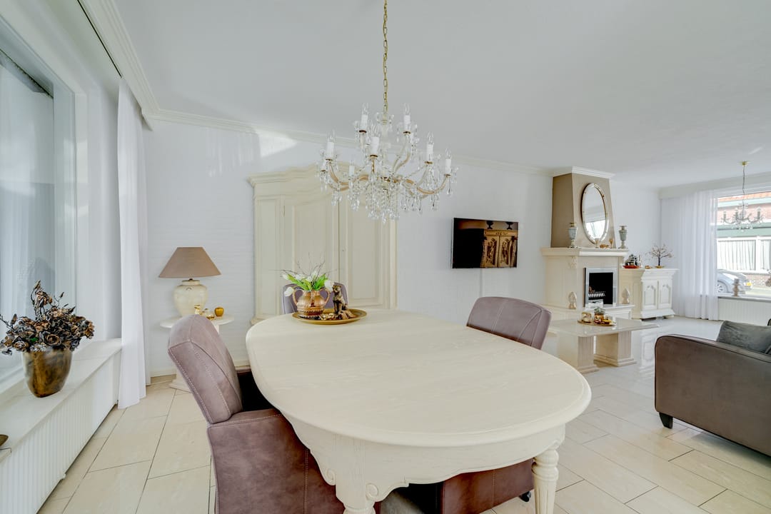 Foto 11 van Middenlaan 18