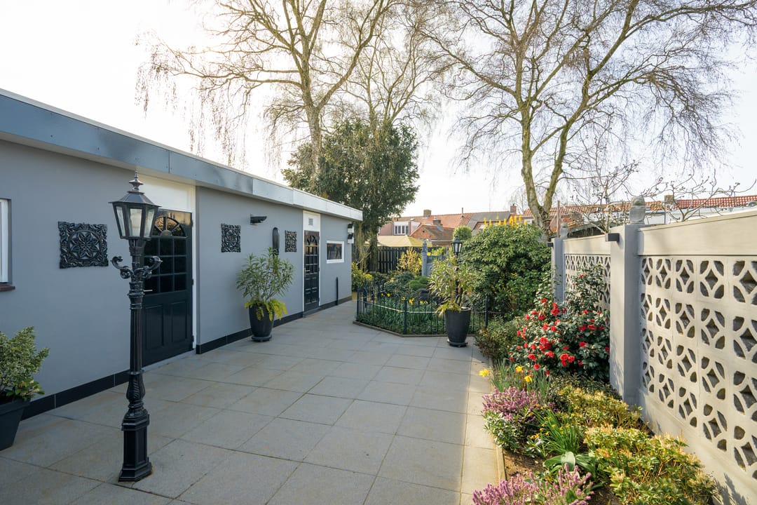 Foto 22 van Middenlaan 18