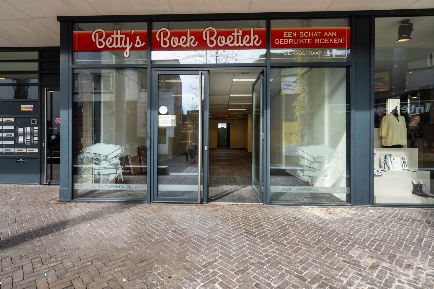 Bekijk foto 2 van Derksstraat 154