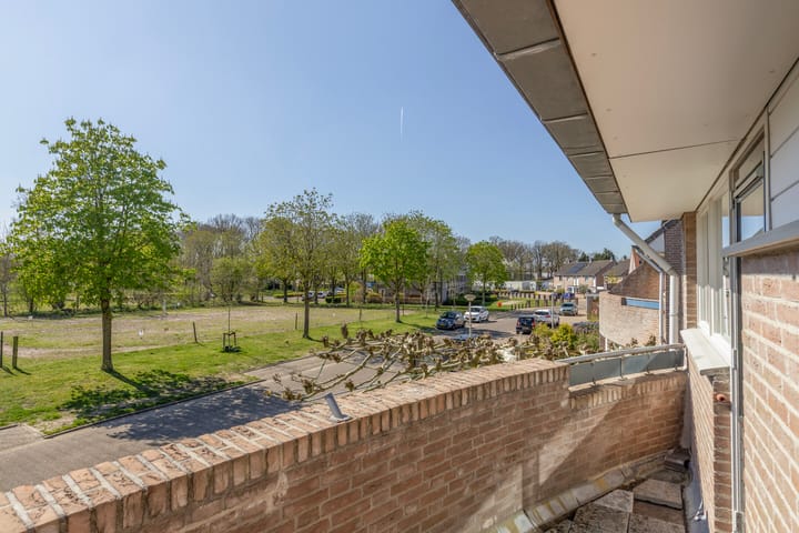 Photo 4 of Lijsterbesstraat 9