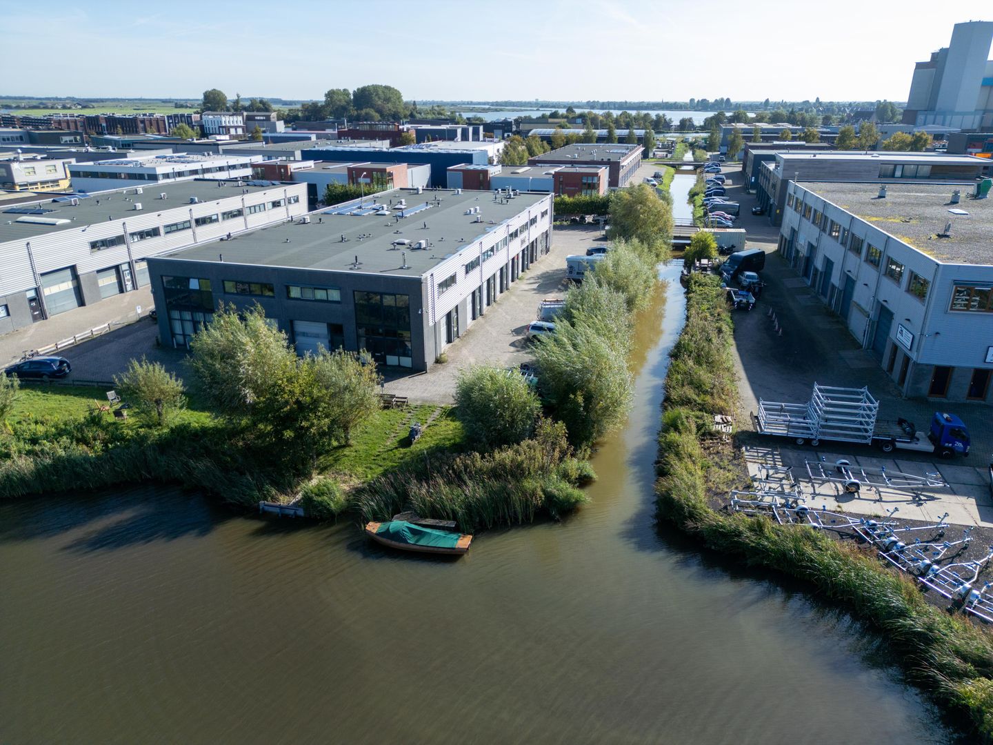 View photo 2 of Witte Vlinderweg 36-A