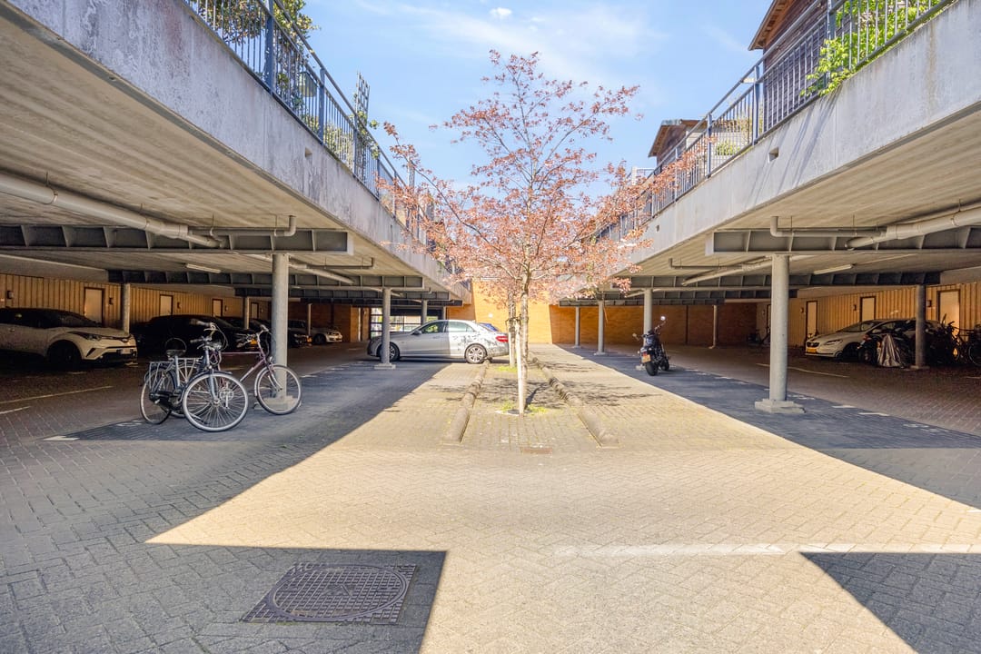 Photo 31 of Glenn Millerstraat 46