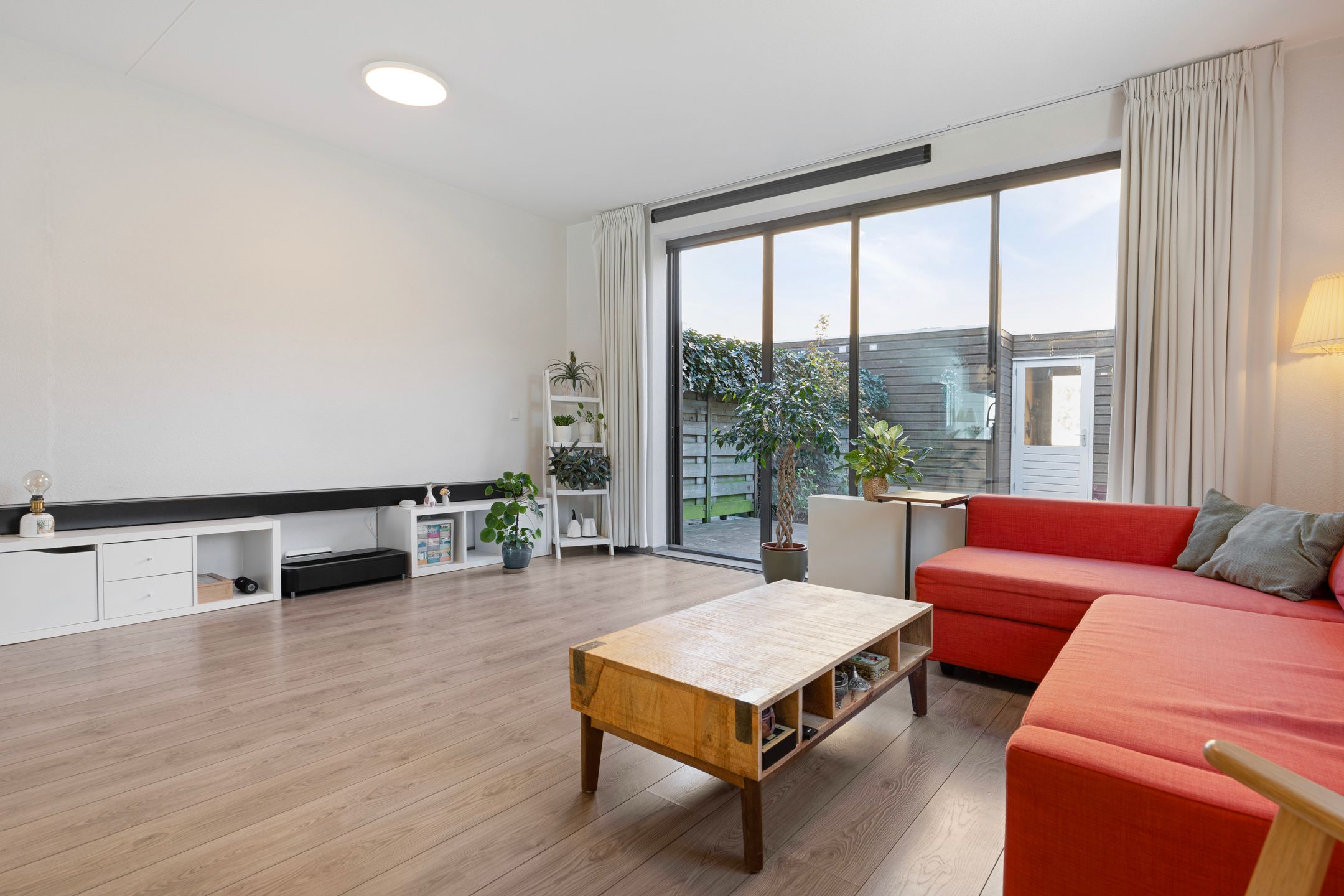 Photo 15 of Glenn Millerstraat 46