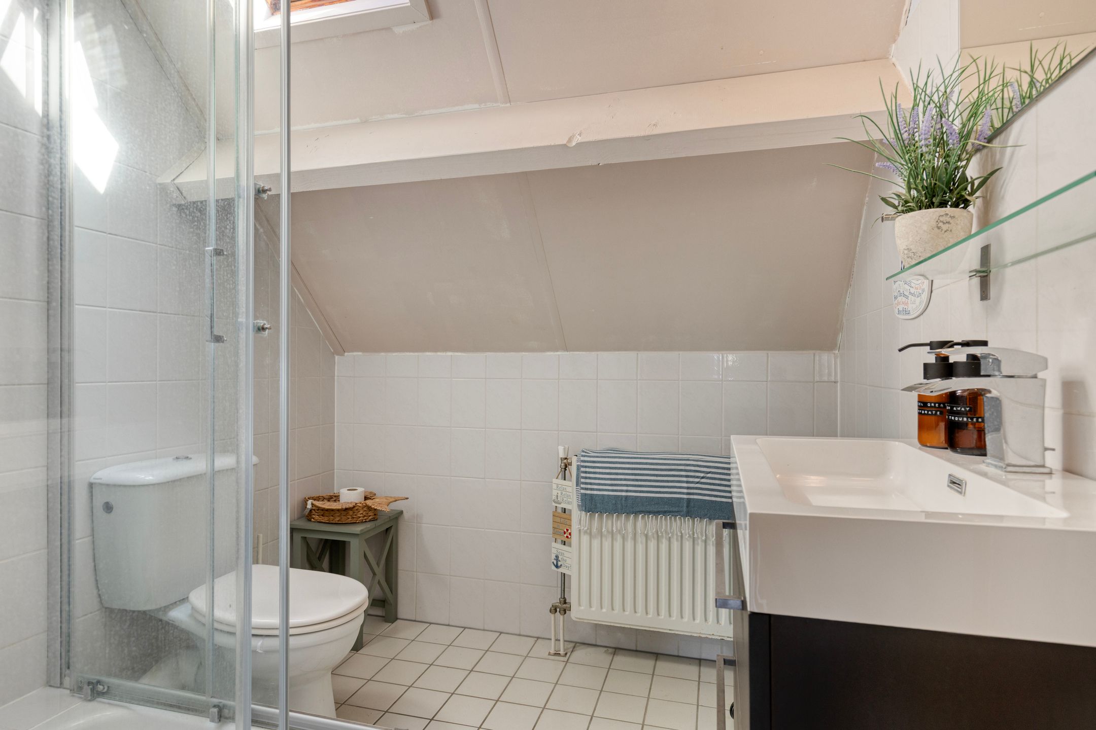 Photo 39 of Binnendijk 2-044