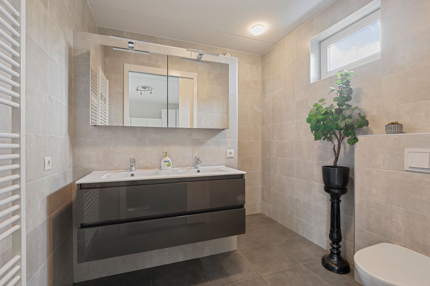 Photo 20 of Schuttersveld 6