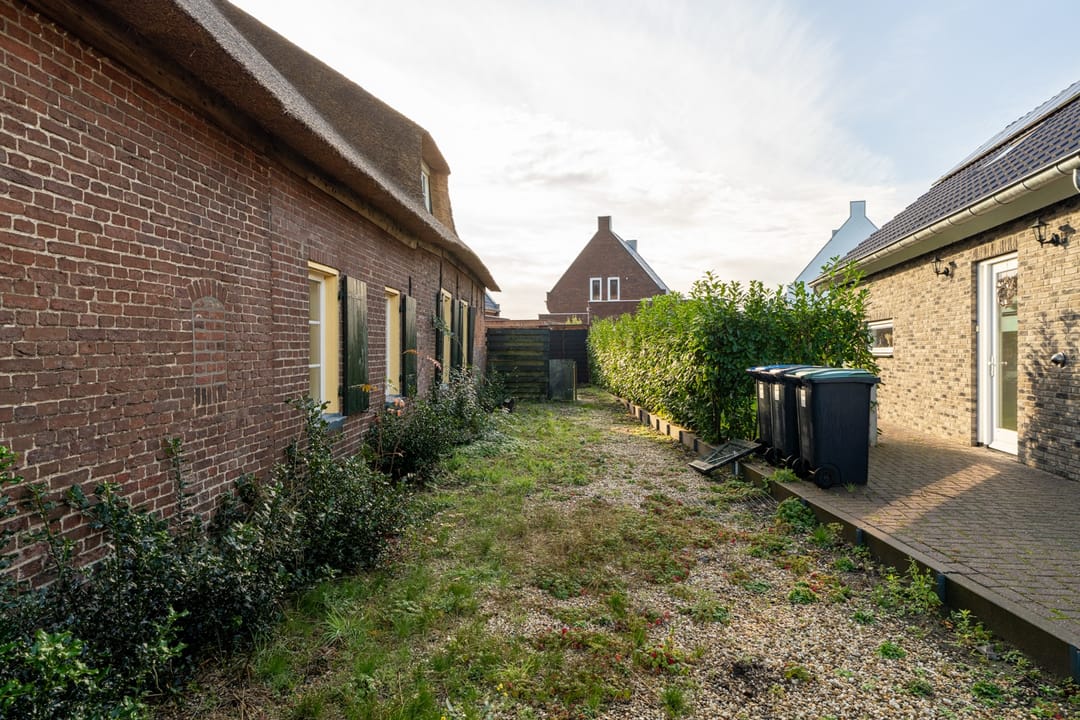 Photo 2 of Beatrixstraat 30-A