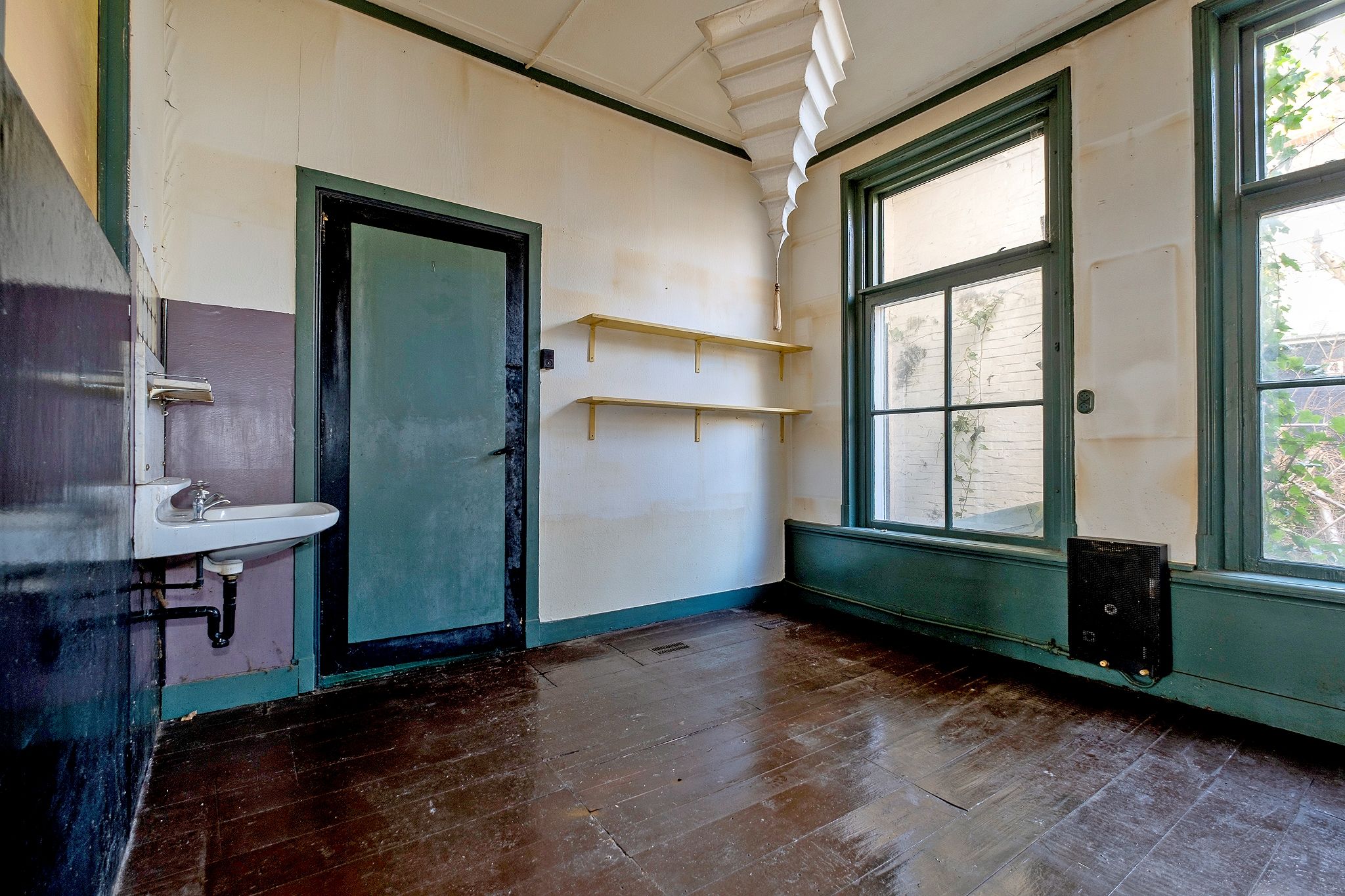 Renovation Project in Historic Townhouse Near Groningen Centre — 18