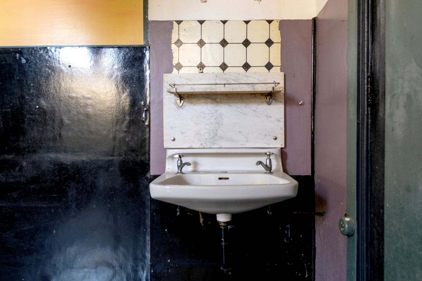 Renovation Project in Historic Townhouse Near Groningen Centre — 19