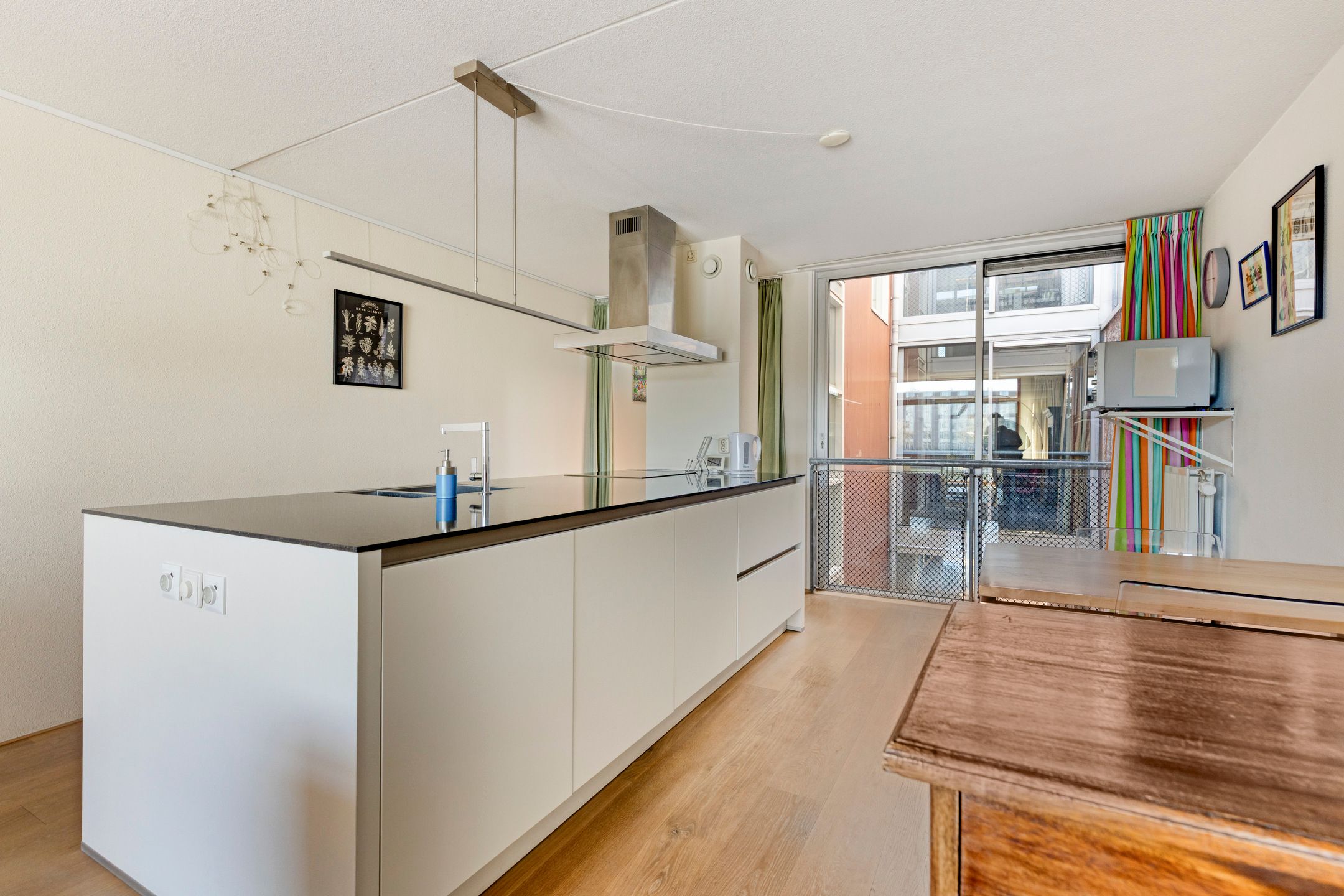 Foto 24 van Borneokade 223