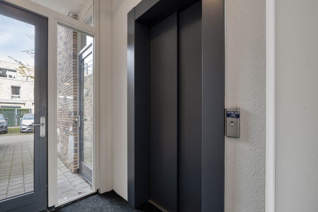 Foto 8 van Louis Armstronglaan 574