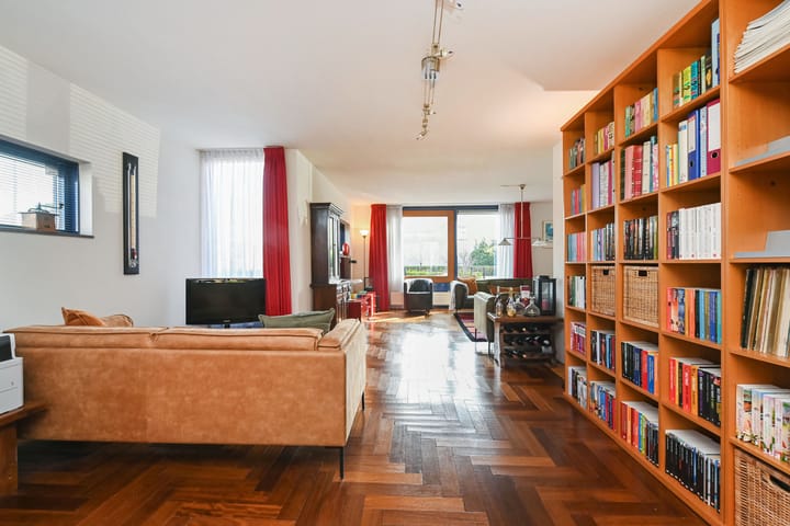 Hoekwoning te koop: Marjoleinveld 1, 'S-Gravenhage