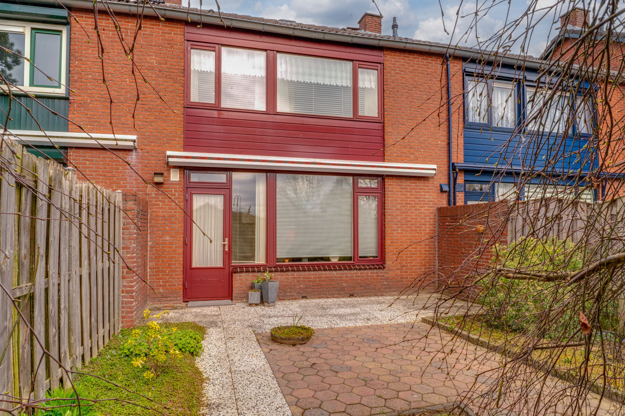 Attractive mid-terraced home with deep private garden in family-friendly Westervoort location — 24