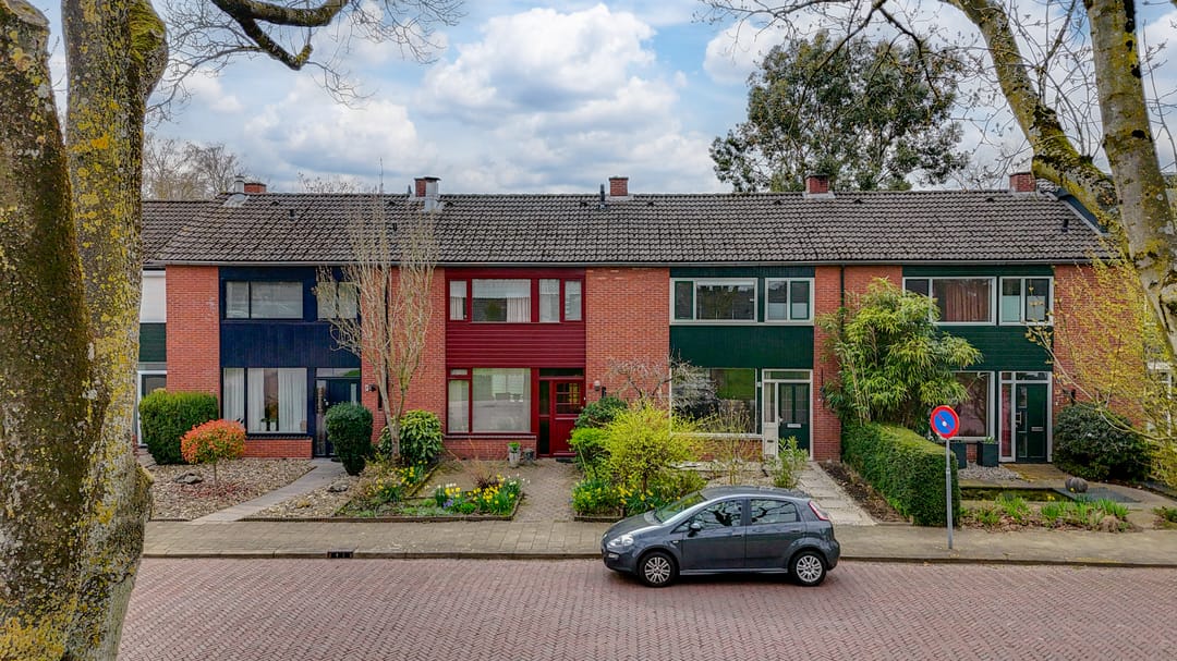 Aantrekkelijke mid-terraswoning met diepe privétuin in kindvriendelijke locatie in Westervoort