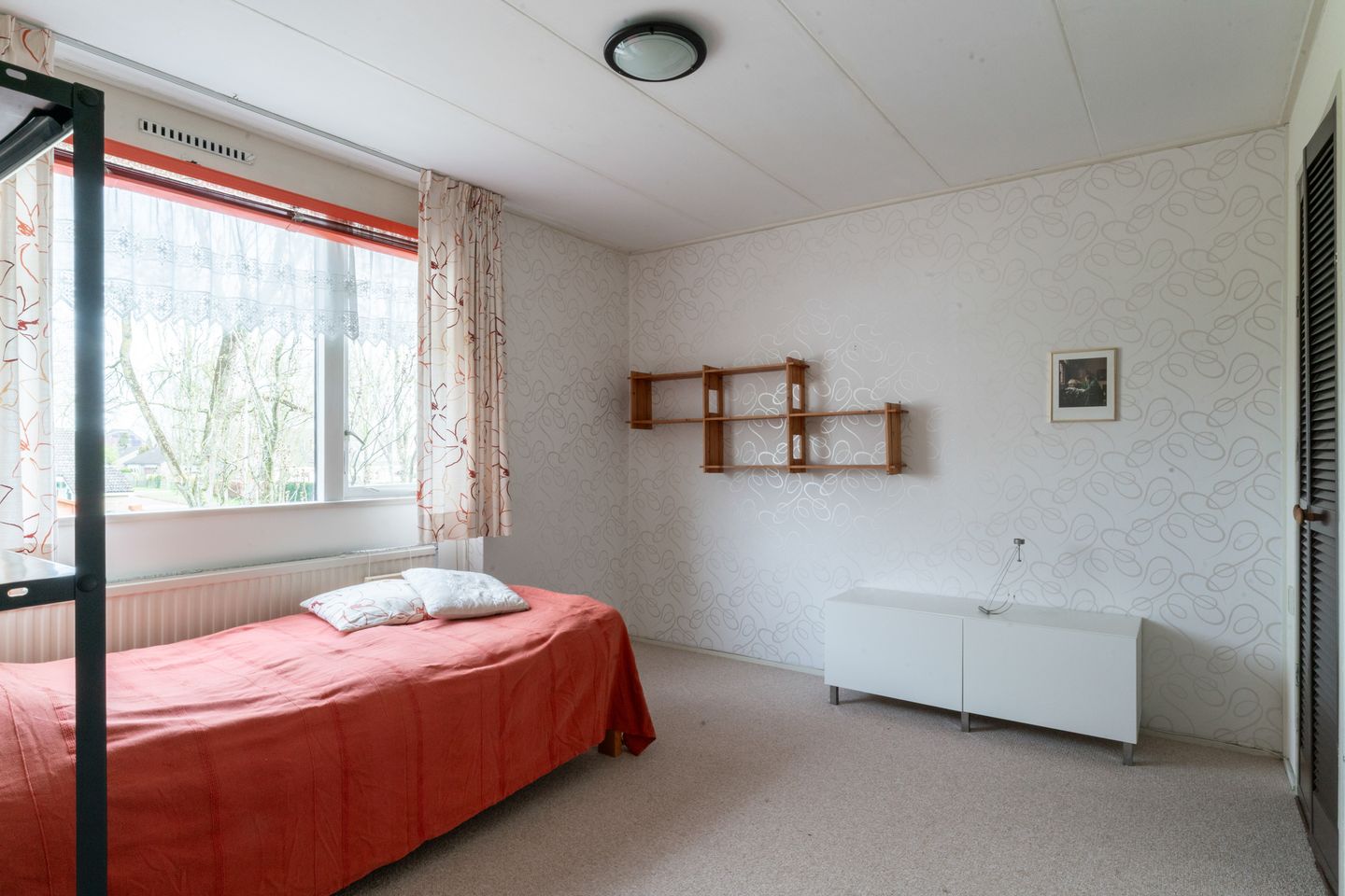 Attractive mid-terraced home with deep private garden in family-friendly Westervoort location — 34