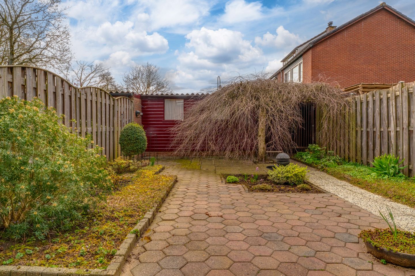 Attractive mid-terraced home with deep private garden in family-friendly Westervoort location — 29