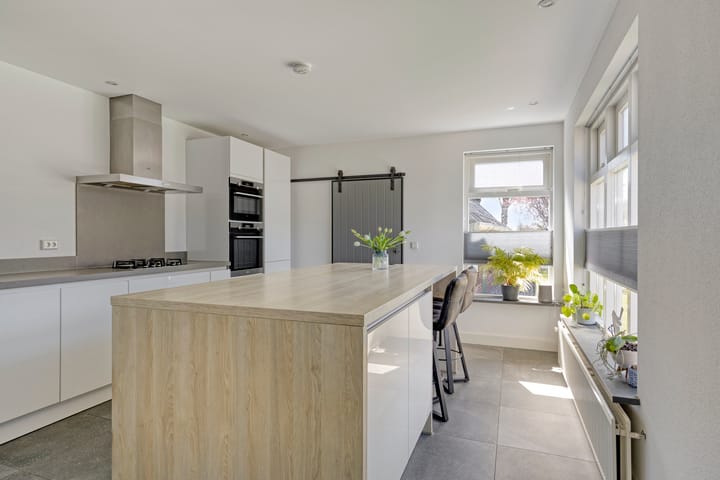 Photo 3 of Varsseveldseweg 4