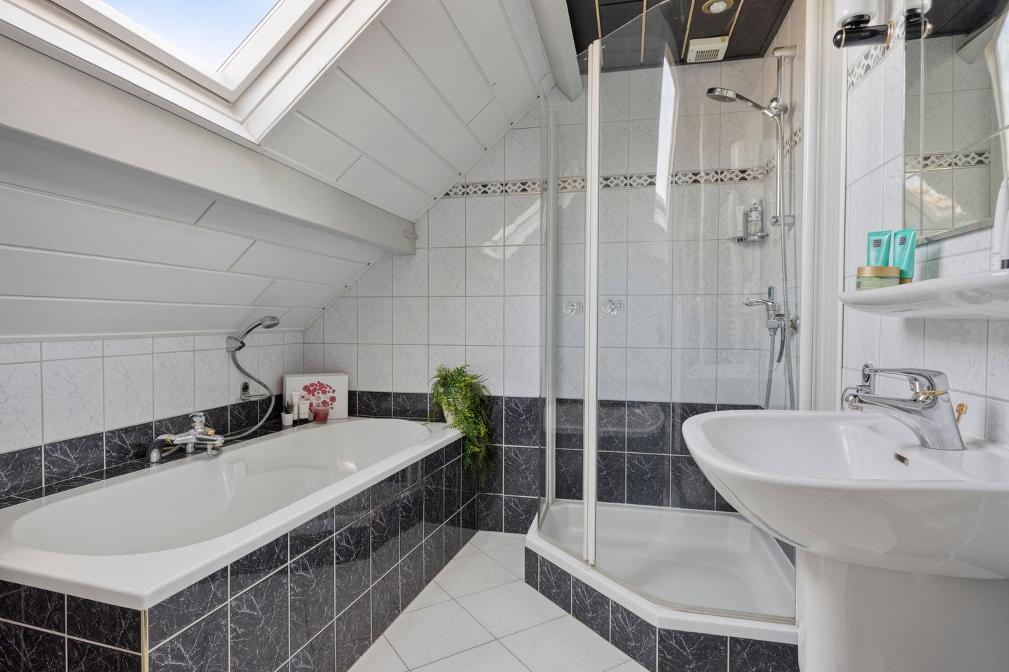 Foto 50 van Varsseveldseweg 4