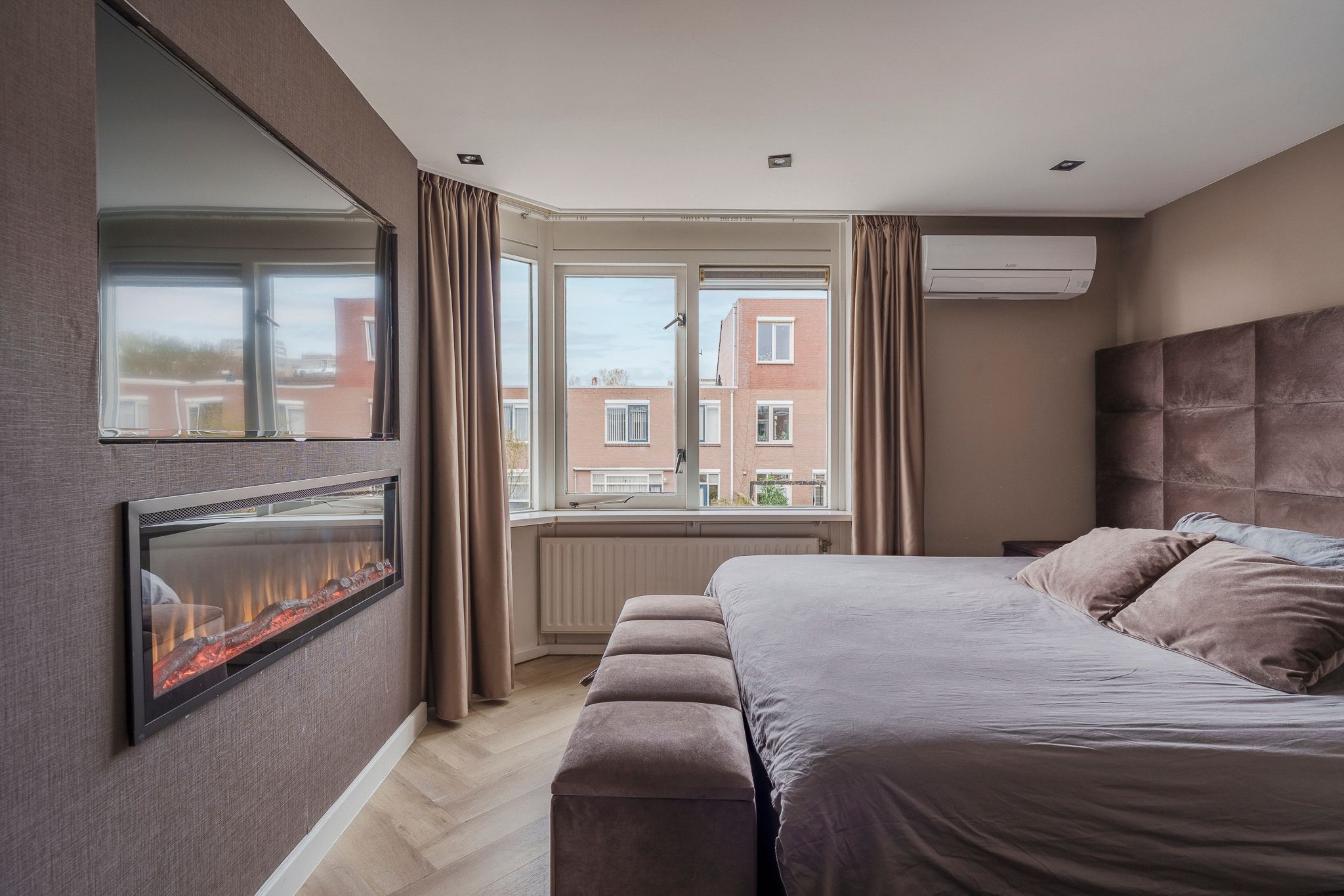 Foto 33 van A. Pakvisstraat 7