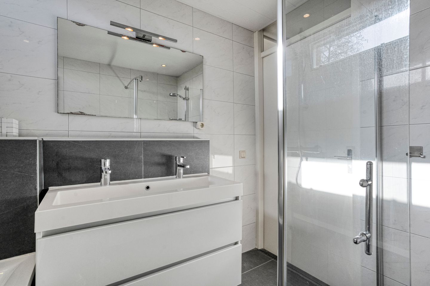 Photo 29 of Tolgaarderstraat 40