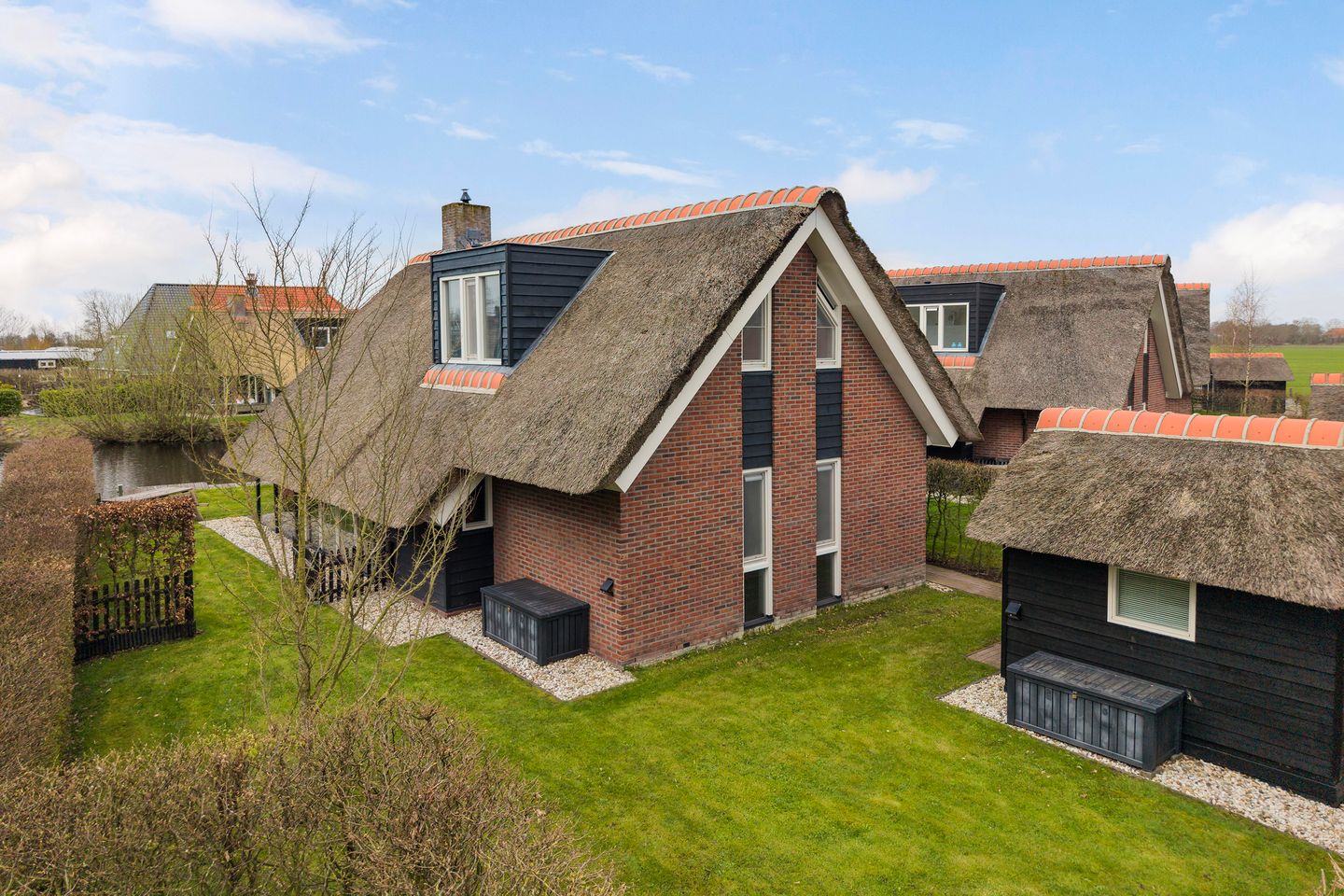 Photo 40 of Skûtmakkerspôle 8-W6