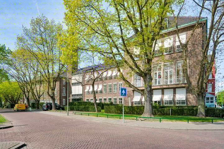 Photo 2 of Prins Bisschopsingel 2-02