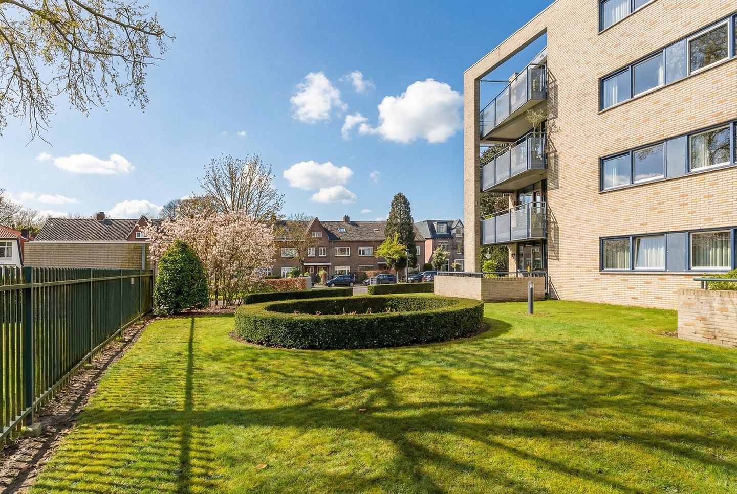 Foto 35 van Valkenierslaan 37-B7