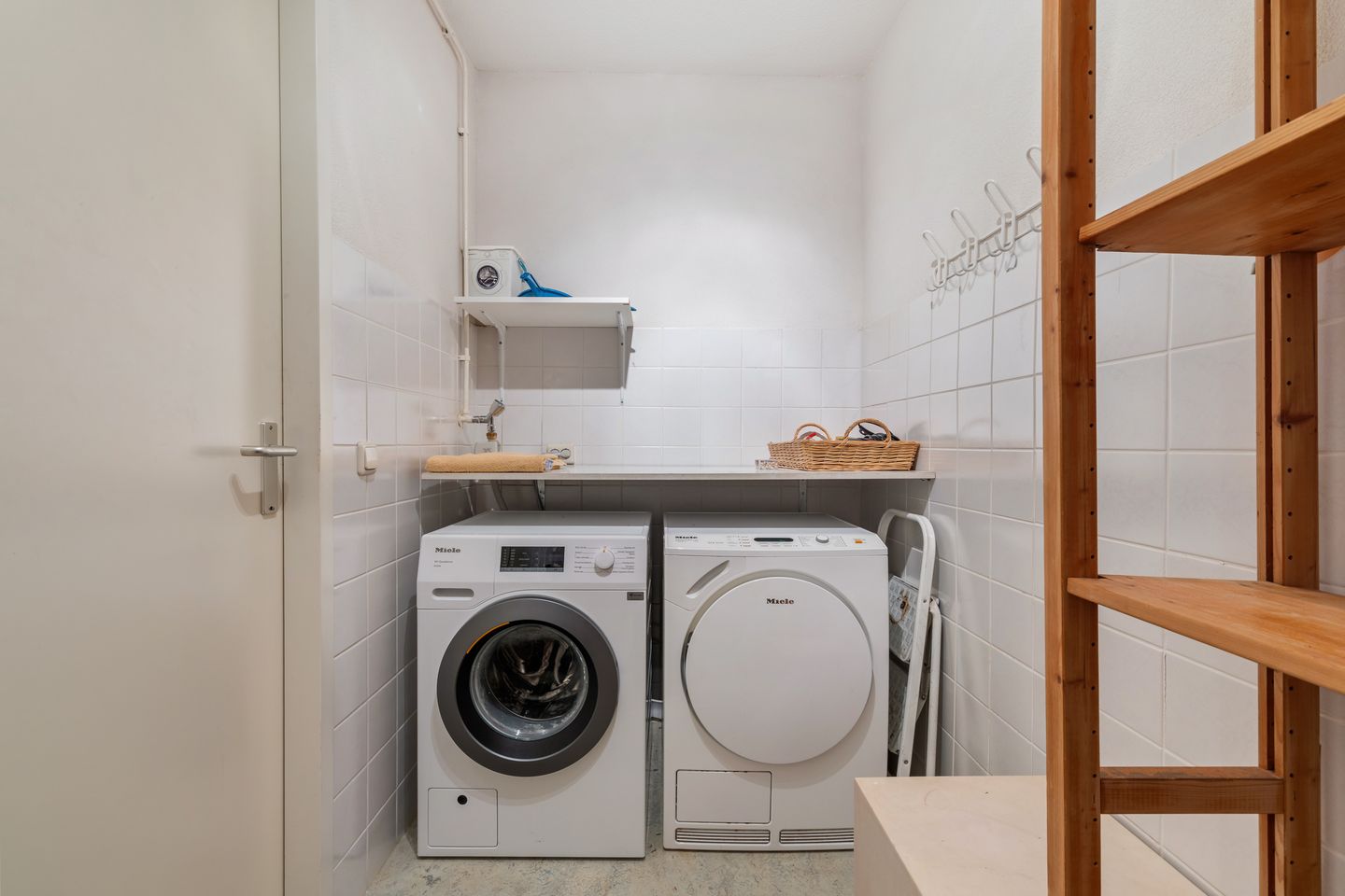 Foto 25 van Valkenierslaan 37-B7