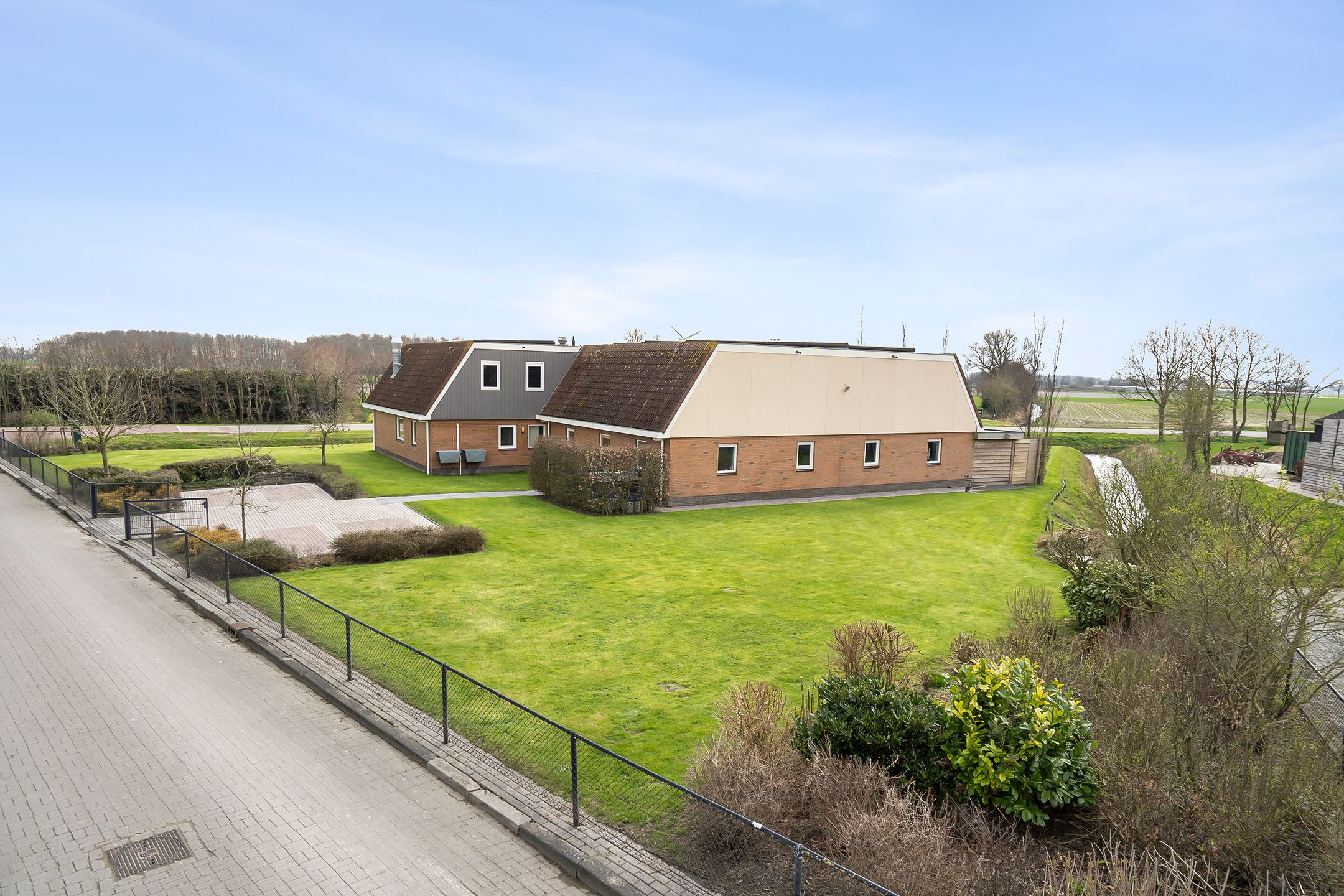 Foto 78 van Baarderbuorren 12