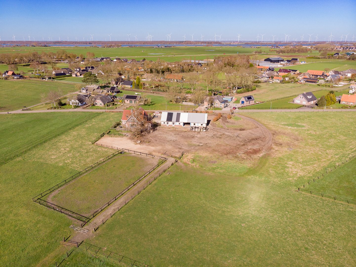 Spacious Country Home with Large Outbuilding and 2 Hectare Plot — 60