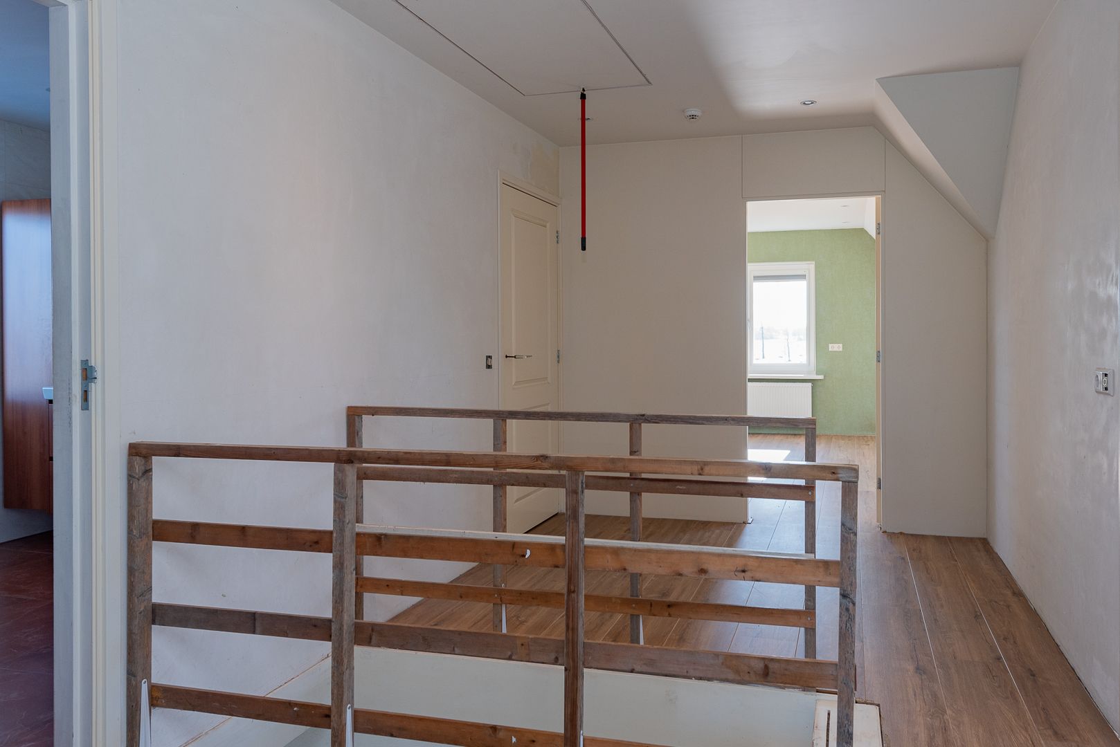 Spacious Country Home with Large Outbuilding and 2 Hectare Plot — 30