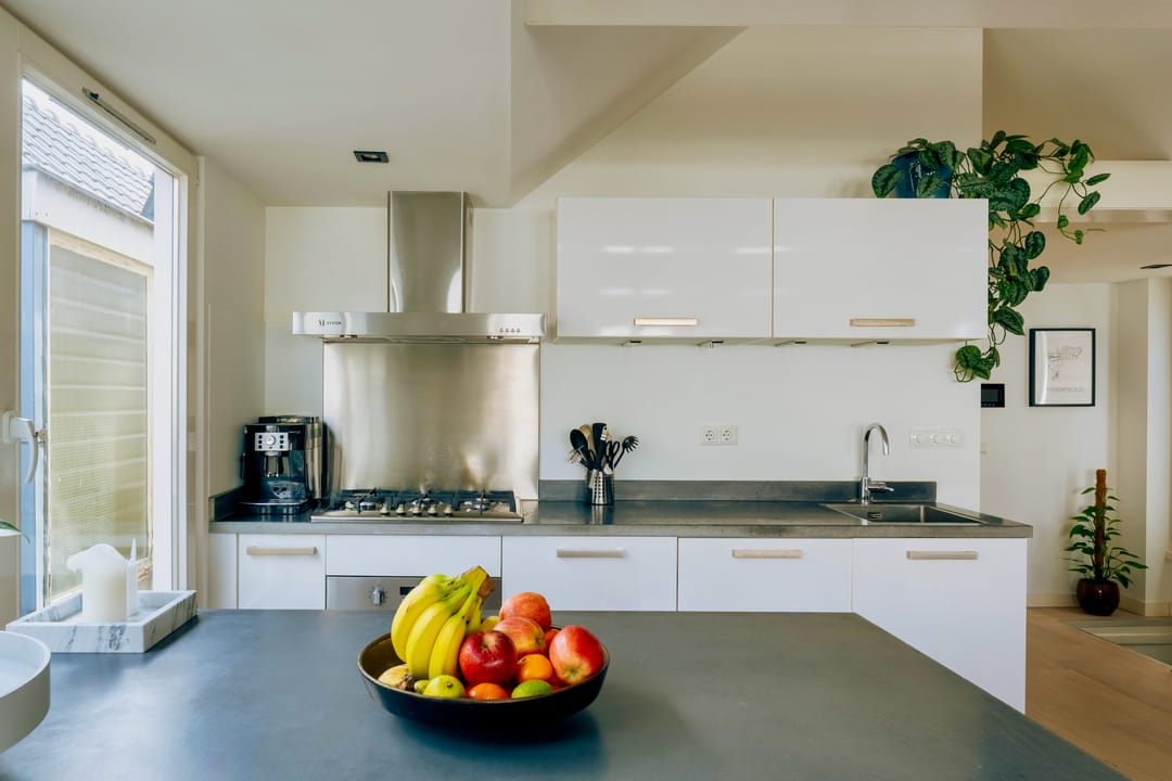 Sunny Top-Floor Apartment with South-Facing Terrace in De Pijp — 13